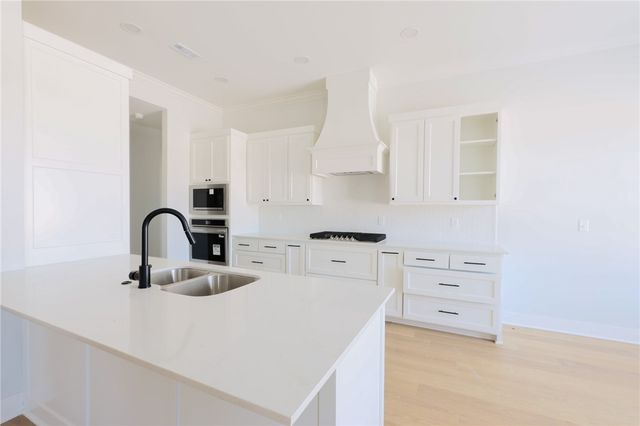 2550 Peterson Road, Gentry, AR 72734