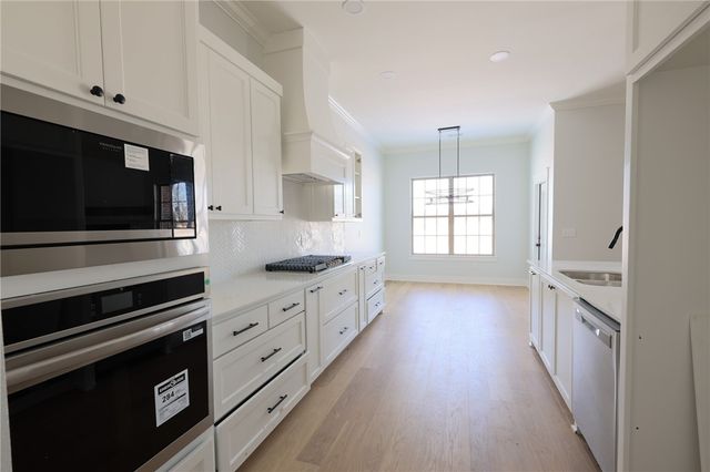 2550 Peterson Road, Gentry, AR 72734