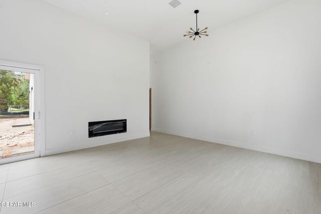 115 BIRD Avenue, El Paso, TX 79922