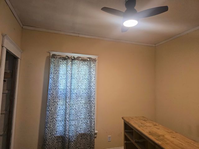 437 Jackson Street, Gary, IN 46402