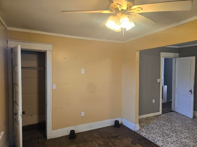 437 Jackson Street, Gary, IN 46402