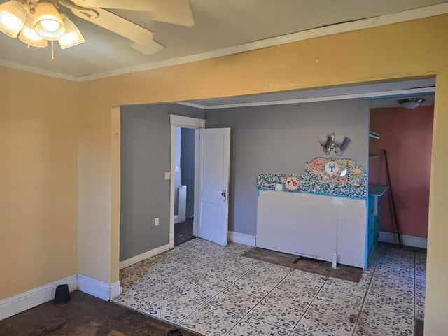 437 Jackson Street, Gary, IN 46402