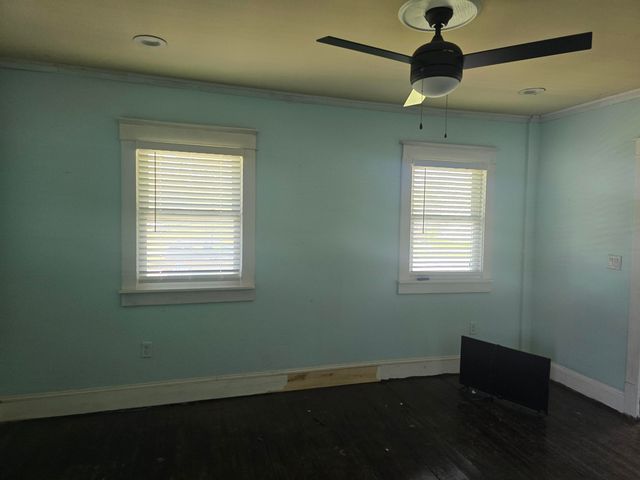 437 Jackson Street, Gary, IN 46402