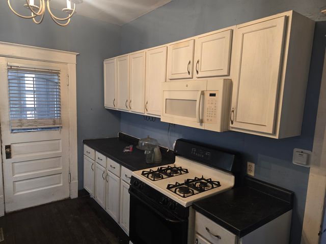 437 Jackson Street, Gary, IN 46402