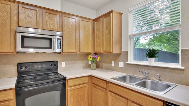 73 Verde Ranch LOOP, Leander, TX 78641