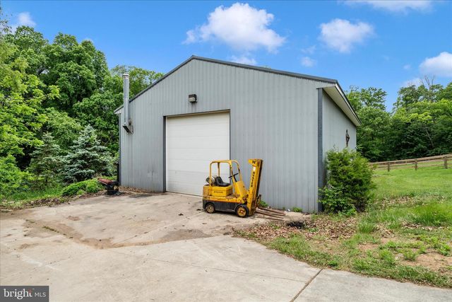 3204 HOOPER RD, New Windsor, MD 21776
