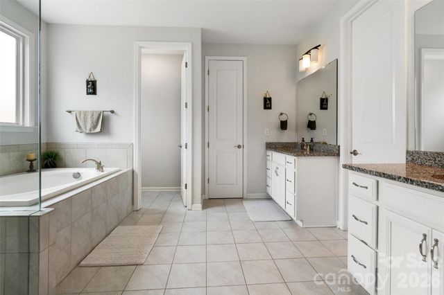10397 Paper Birch Drive, Charlotte, NC 28215