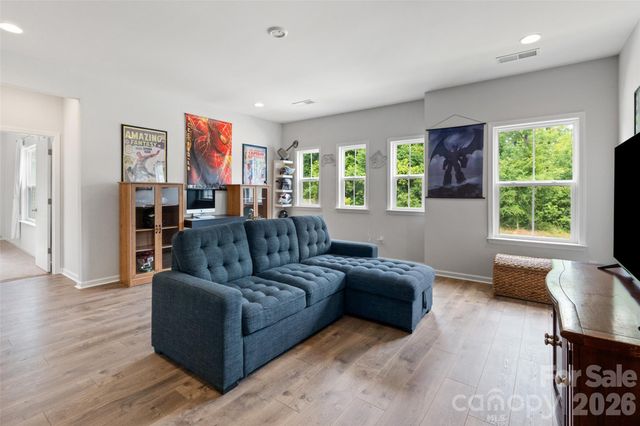 10397 Paper Birch Drive, Charlotte, NC 28215
