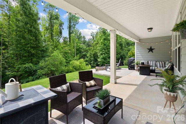 10397 Paper Birch Drive, Charlotte, NC 28215