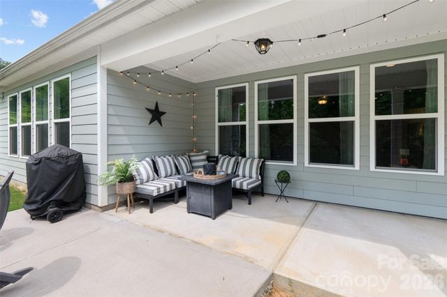 10397 Paper Birch Drive, Charlotte, NC 28215