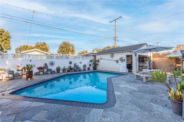 10140 Harvest Ave, Santa Fe Springs, CA 90670