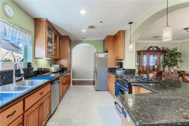 10140 Harvest Ave, Santa Fe Springs, CA 90670