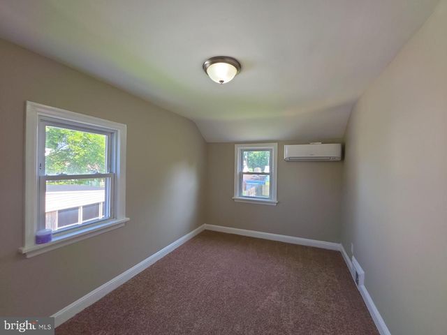 39 MAPLEWOOD AVE, Carneys Point, NJ 08069