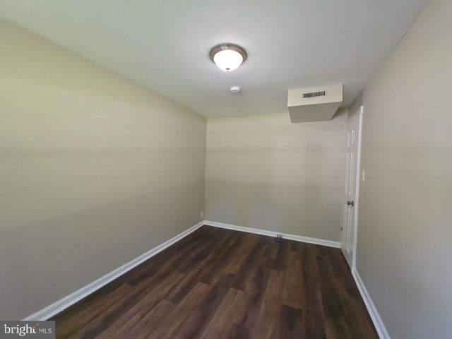 39 MAPLEWOOD AVE, Carneys Point, NJ 08069