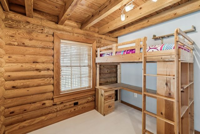 1140 Leatherwood Rd, White Bluff, TN 37187