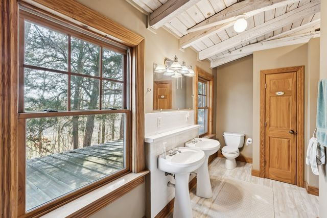 1140 Leatherwood Rd, White Bluff, TN 37187