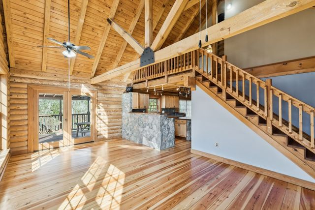 1140 Leatherwood Rd, White Bluff, TN 37187