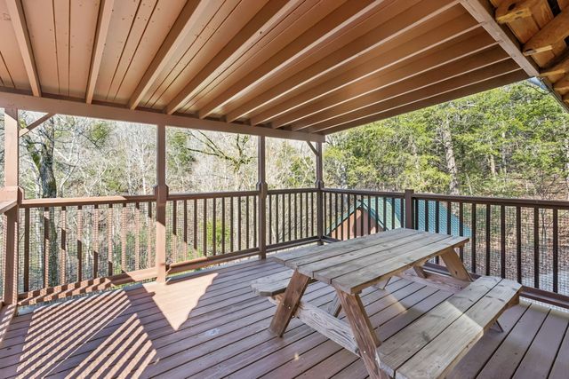 1140 Leatherwood Rd, White Bluff, TN 37187