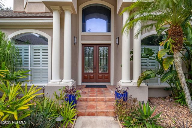 654 QUEENS HARBOR Boulevard, Jacksonville, FL 32225