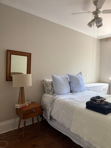 482 Beacon St 11, Boston, MA 02115