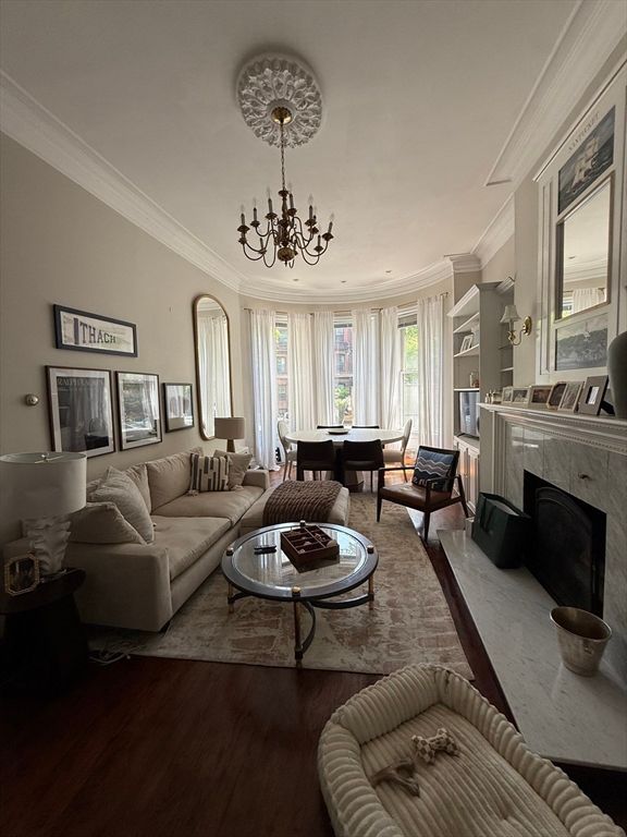 482 Beacon St 11, Boston, MA 02115