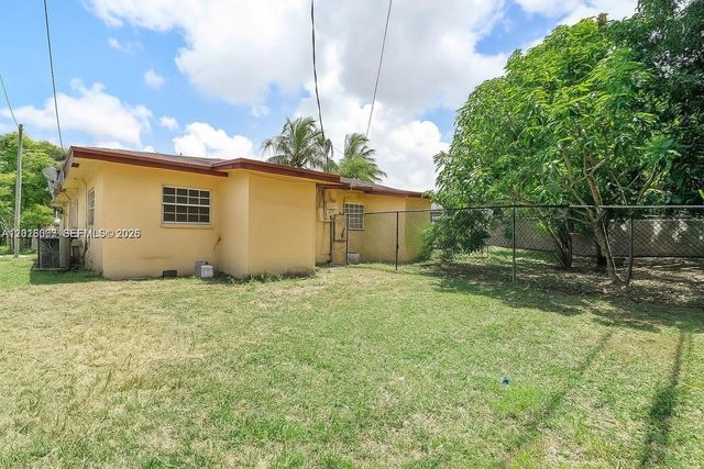 535 NW 18th St B, Fort Lauderdale, FL 33311