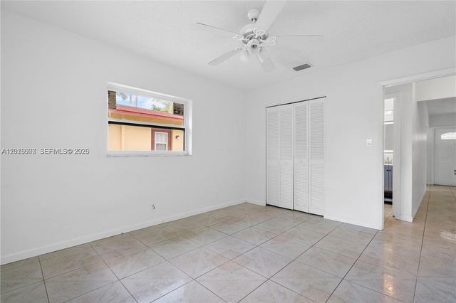 535 NW 18th St B, Fort Lauderdale, FL 33311