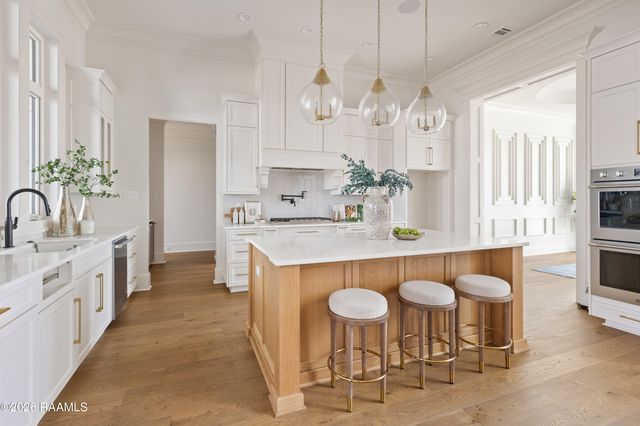 305 Sunset Palm Court, Youngsville, LA 70592