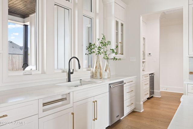 305 Sunset Palm Court, Youngsville, LA 70592