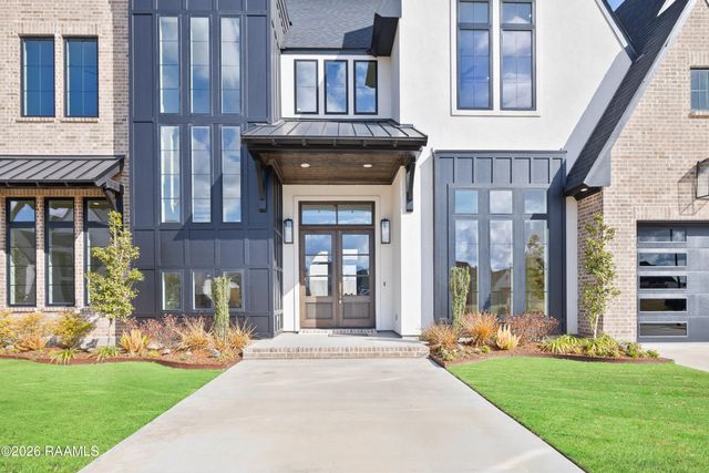 305 Sunset Palm Court, Youngsville, LA 70592