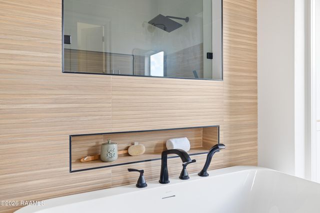 305 Sunset Palm Court, Youngsville, LA 70592