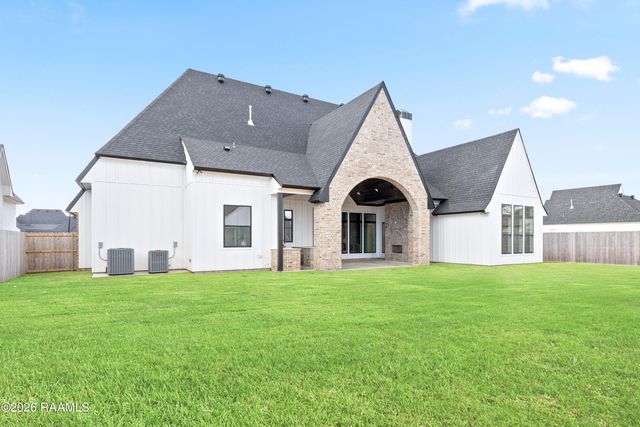 305 Sunset Palm Court, Youngsville, LA 70592