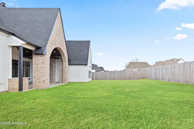 305 Sunset Palm Court, Youngsville, LA 70592