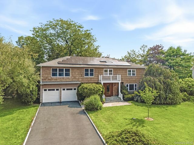 23 Carriage Court, Scarsdale, NY 10583