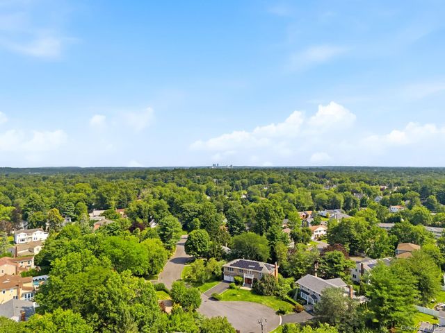 23 Carriage Court, Scarsdale, NY 10583