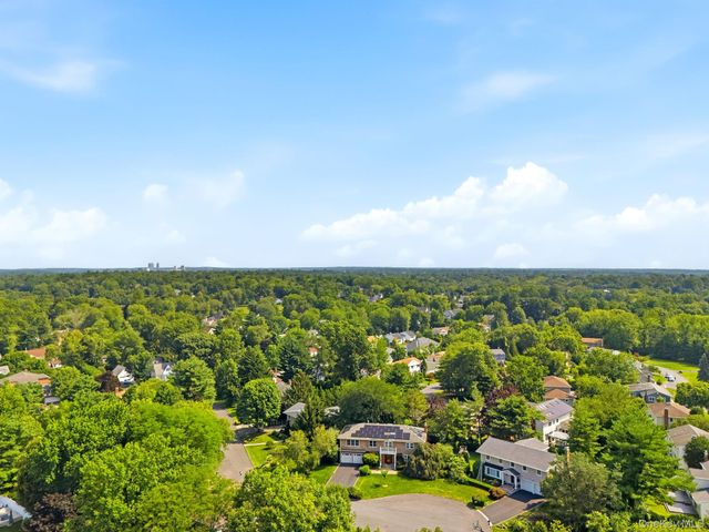 23 Carriage Court, Scarsdale, NY 10583