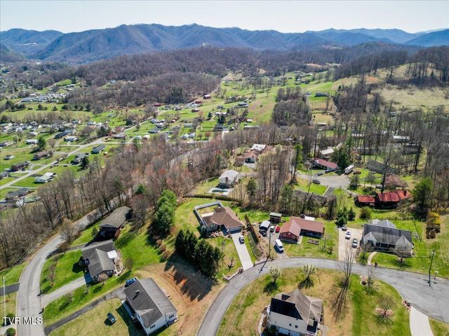 134 Independence Lane, Elizabethton, TN 37643