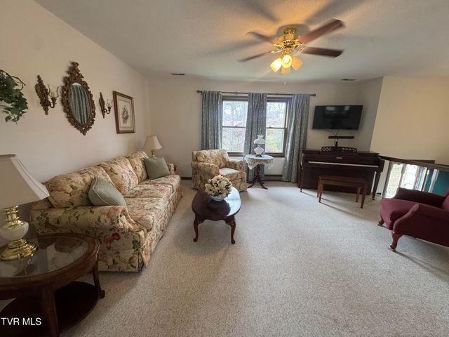 134 Independence Lane, Elizabethton, TN 37643