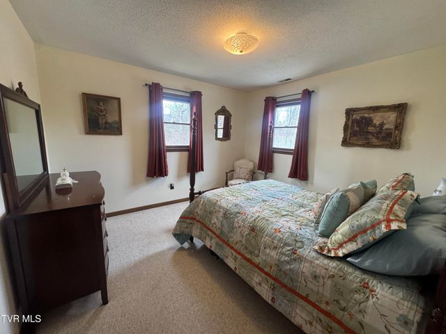 134 Independence Lane, Elizabethton, TN 37643