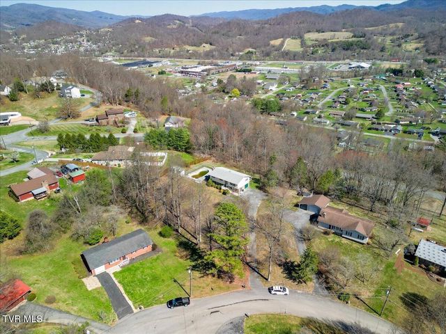 134 Independence Lane, Elizabethton, TN 37643