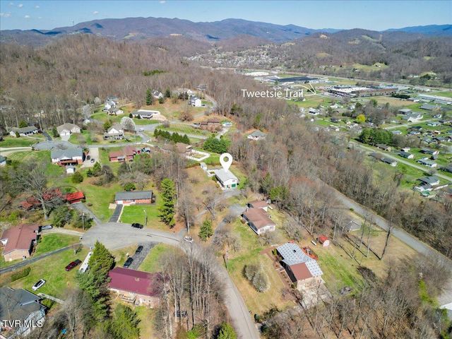 134 Independence Lane, Elizabethton, TN 37643