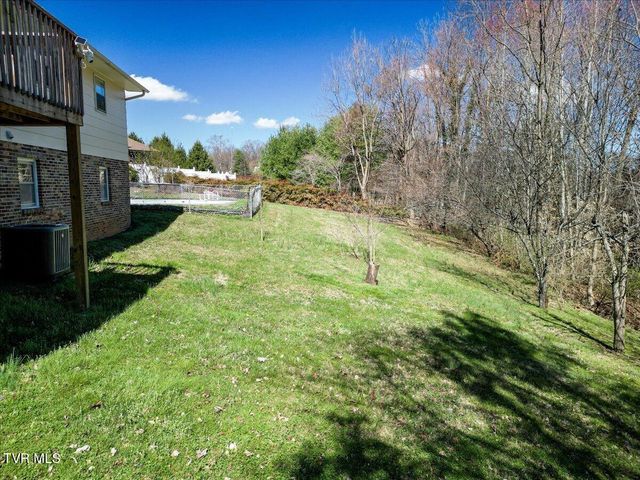 134 Independence Lane, Elizabethton, TN 37643