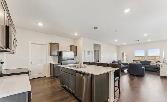 3221 Watterson Way, Crandall, TX 75114