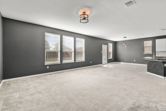 8239 Phantom Fld, San Antonio, TX 78253