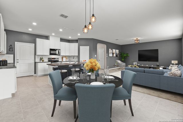 8239 Phantom Fld, San Antonio, TX 78253