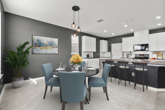 8239 Phantom Fld, San Antonio, TX 78253