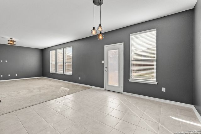 8239 Phantom Fld, San Antonio, TX 78253