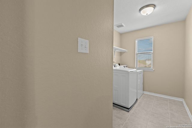 8239 Phantom Fld, San Antonio, TX 78253