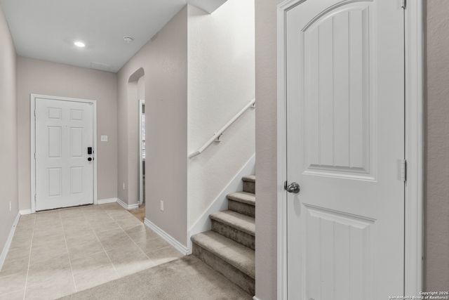 8239 Phantom Fld, San Antonio, TX 78253