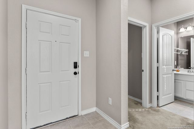 8239 Phantom Fld, San Antonio, TX 78253